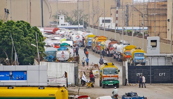 Freight fares up 64% after oil tankers associations threaten strike