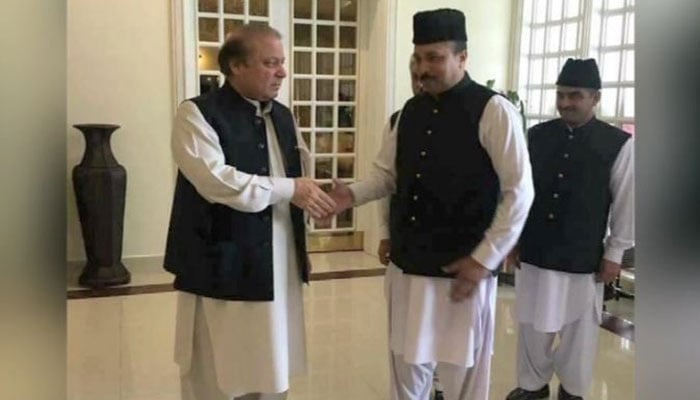 Nawaz Sharif vacates PM House; off to Murree with family 