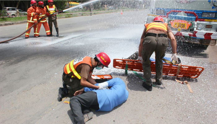 Rescuers in Peshawar get training to handle oil tanker accidents