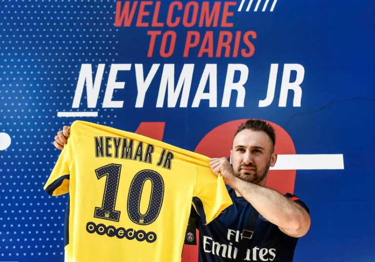 PSG sell 10,000 Neymar shirts on first day
