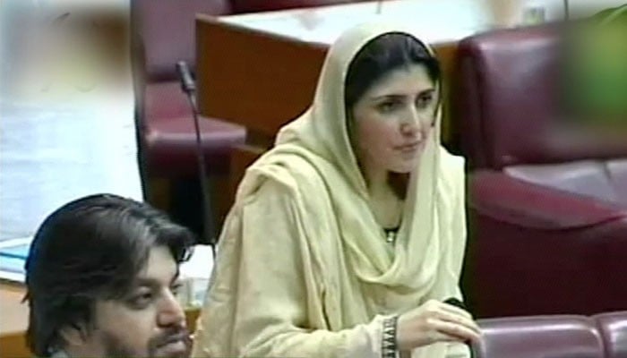 Gulalai says PTI chief still 'mentally serving British'