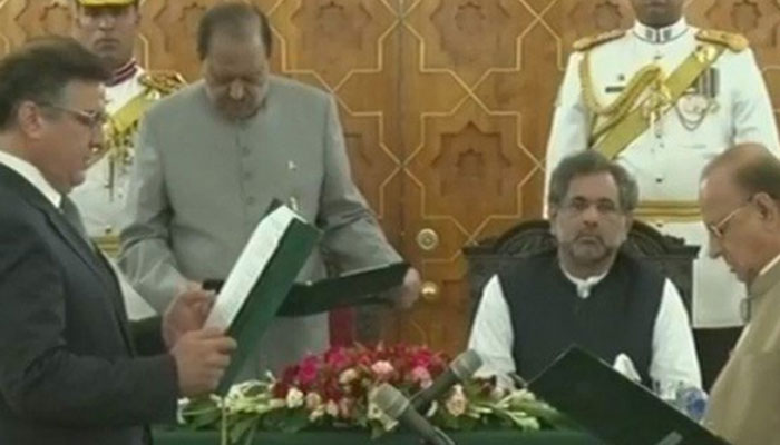 Four more lawmakers sworn in as cabinet members