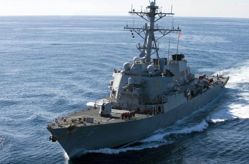 US destroyer challenges China's claims in South China Sea