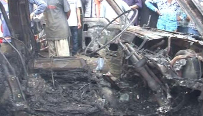 Six of a family burn to death in Karachi van fire 