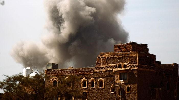 Roadside bombing kills 12 civilians in south Yemen