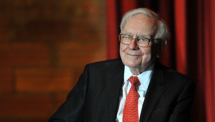 Buffett divests stake in General Electric