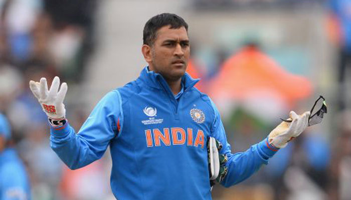 Dhoni no longer automatic choice, says India chief selector