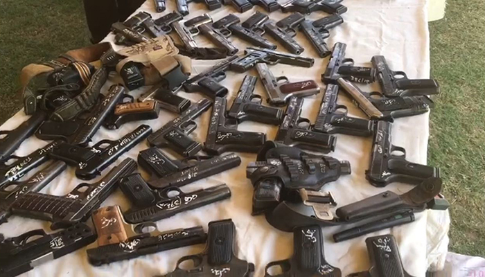 Peshawar police nab wanted criminals, seize weapons