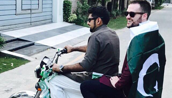 Biryani-loving American comedian Jeremy McLellan takes away fond memories of Pakistan