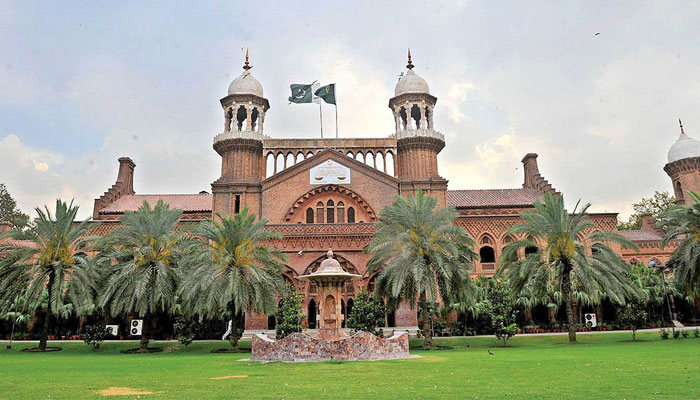 LHC dismisses contempt of court petition against Nawaz