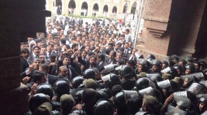 Lawyers call strike after arrest order triggers clashes at LHC