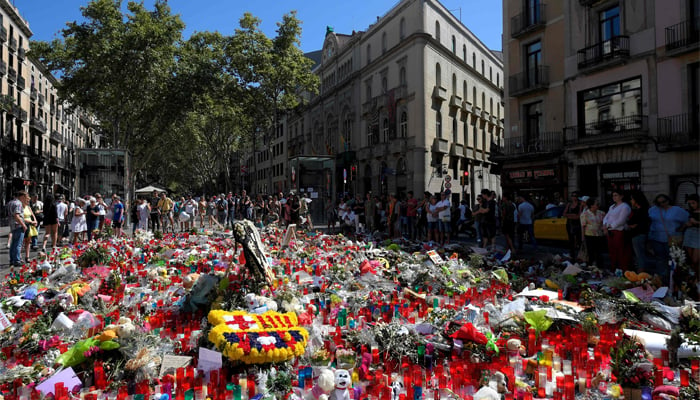 Spain suspect says terror cell planned big attack on monuments