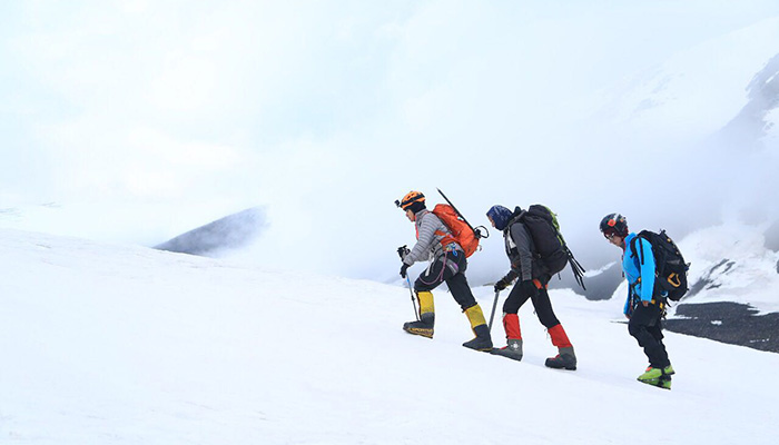 Three Pakistani women conquer 5,500 metre Kuksil peak