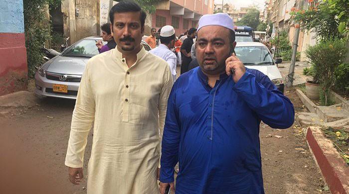 New video surfaces of attack on MQM-P leader Khawaja Izhar  New video surfaces of attack on MQM-P leader Khawaja Izhar