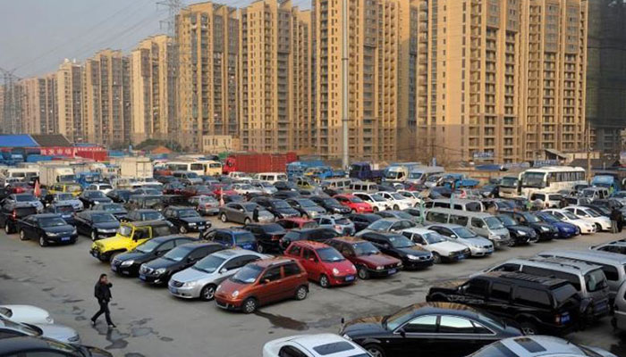 China studying when to ban sales of traditional fuel cars: Xinhua