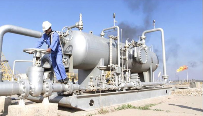 Oil edges up as Saudis discuss extending supply cut