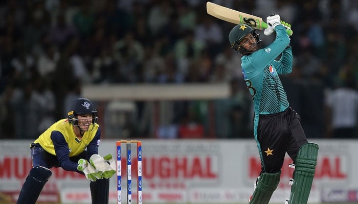 Shoaib Malik becomes Pakistan's highest T20I run scorer