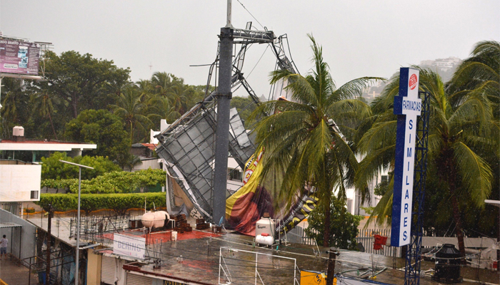 Hurricane Max lashes earthquake-hit area of SW Mexico