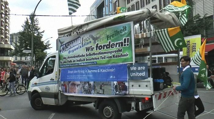Kashmir Peace Truck joins colourful festivities of Berlin's 'CommUnity Carnival'