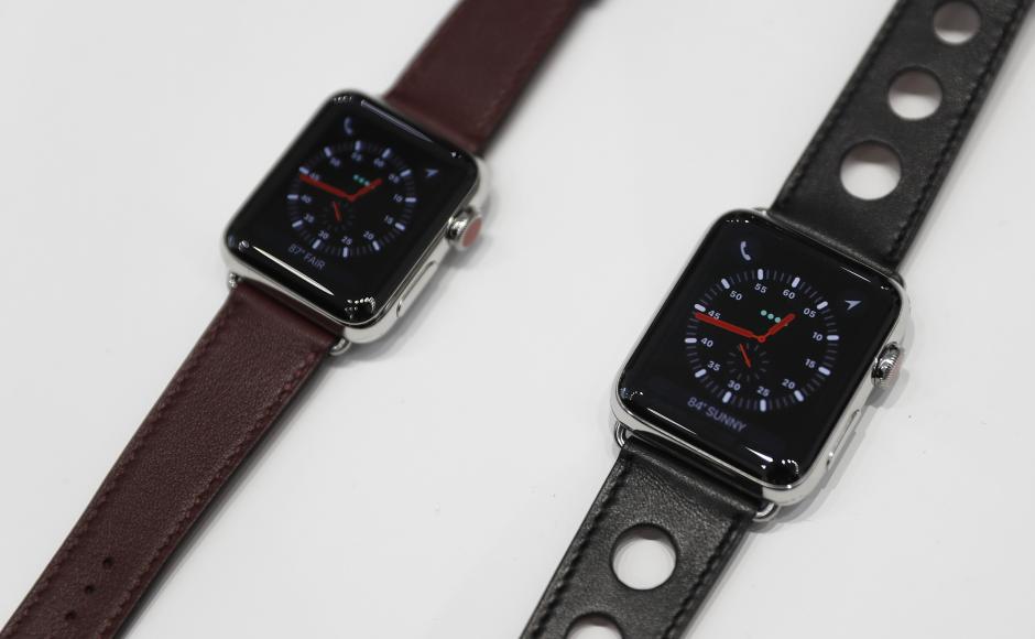 Apple concedes new watch has connectivity glitch