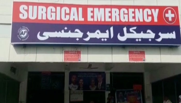 Toxic gas kills three, injures one in Faisalabad 