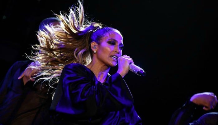 To Do Rico Pop J.Lo. donates $1 mln to hurricane-hit Puerto Rico