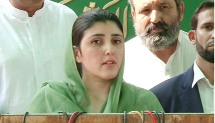 Ayesha Gulalai to continue being PTI member, lawyer tells ECP