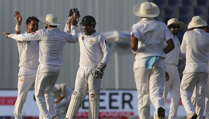 Azhar defies Sri Lanka in first Test