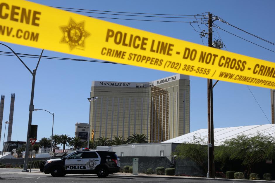 Las Vegas gunman described as well-off gambler and a loner
