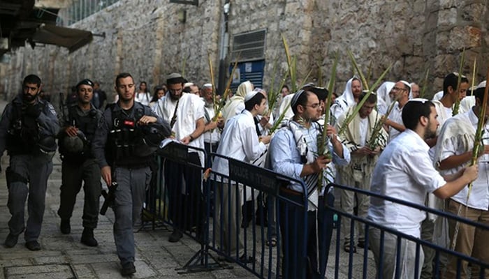 Israel shuts Palestinian territories for Sukkot festival