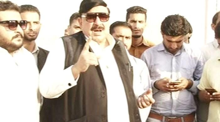 Will test new NAB chairman with Rs200b case: Sheikh Rasheed