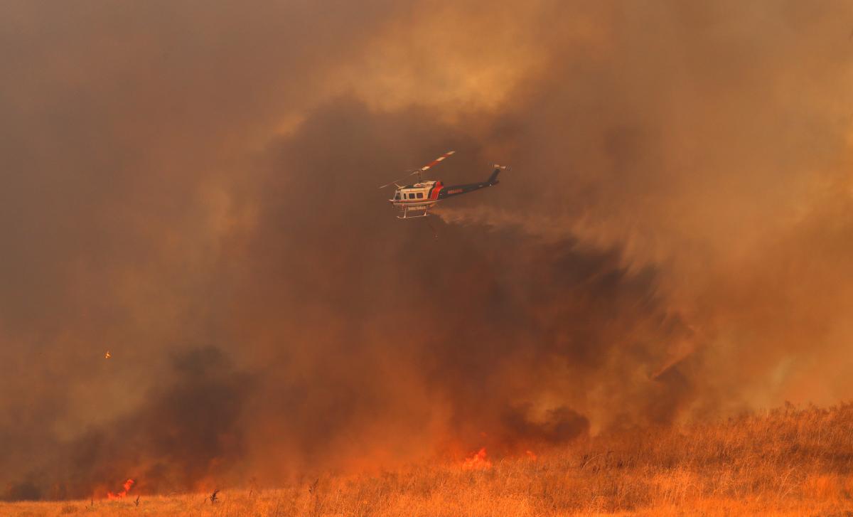 Firefighters ramp up battle against deadly California blazes