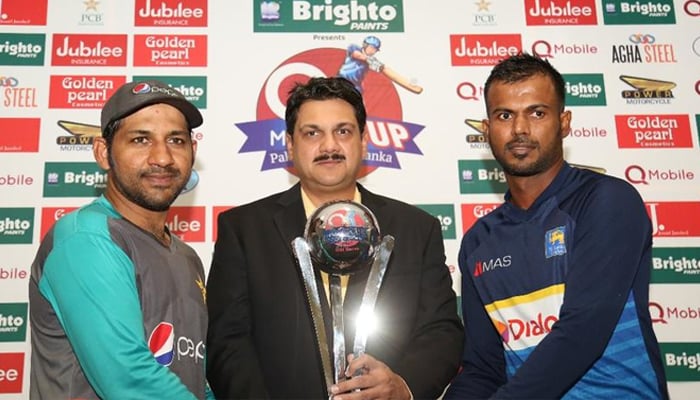 Trophy for Pak-SL ODI unveiled in Dubai, Sarfraz hopes to 'play better'