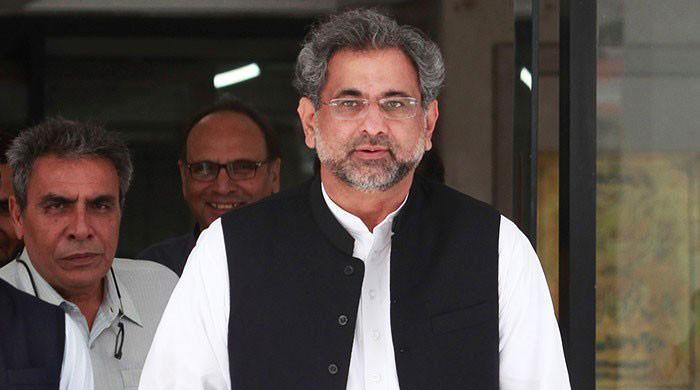 Govt has no plans to devalue rupee: PM Abbasi  Govt has no plans to devalue rupee: PM Abbasi