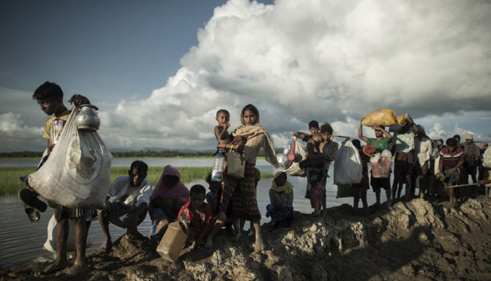 UN says 582,000 Rohingya have now crossed into Bangladesh