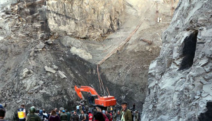 Seven miners killed, one missing in coal mine collapse in Turkey