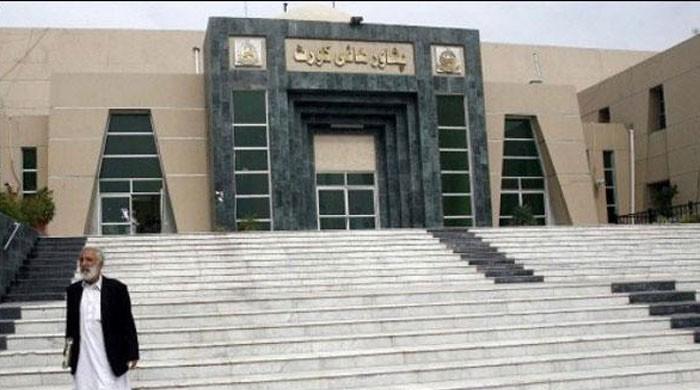 High court takes notice of inefficient transportation for schoolchildren in Peshawar