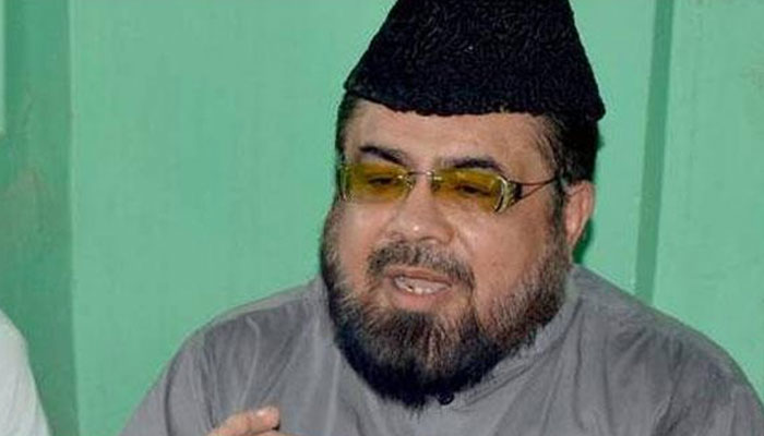 Mufti Qavi complains of chest pain after being sent on remand