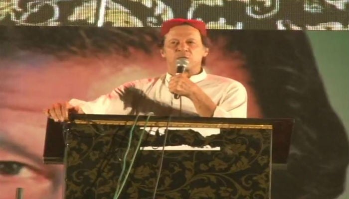 Entire government machinery busy saving Nawaz: Imran Khan 