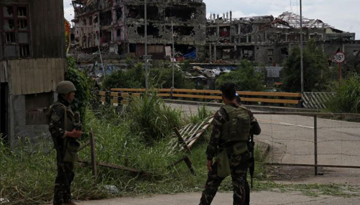 Fierce firefight as Philippines' toughest urban war down to last building