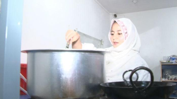 Women-run restaurant cooks up a storm in Quetta Women-run restaurant cooks up a storm in Quetta