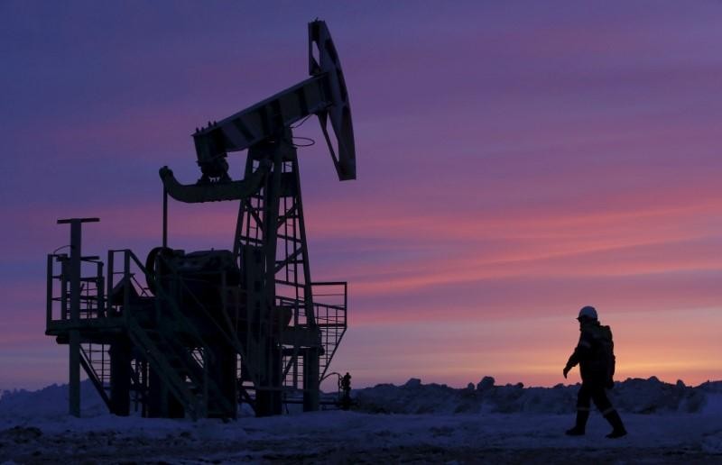 Oil markets firm on expected extension of output cuts