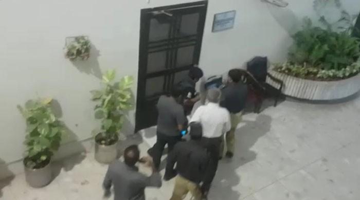 NAB Karachi raids KDA office, arrests two staffers