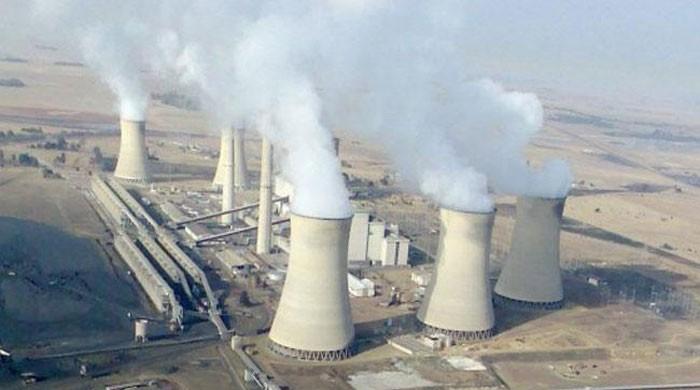 Smog affects country's power distribution system