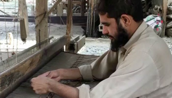 Artisans of Swat’s Islampur carve their niche in shawl industry 