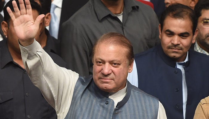 Nawaz Sharif arrives at court for trial in corruption case Nawaz Sharif arrives at court for trial in corruption case