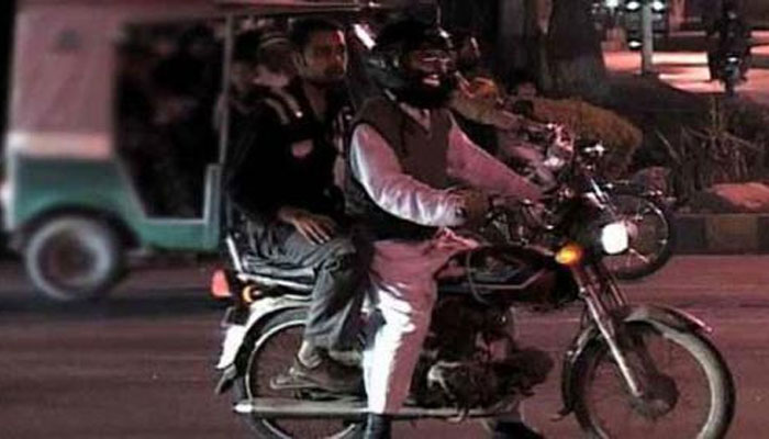 Sindh bans pillion riding in Karachi on Nov 9, 10