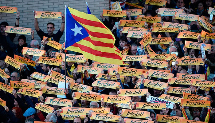 Mass protest in Barcelona demands freedom for Catalan leaders