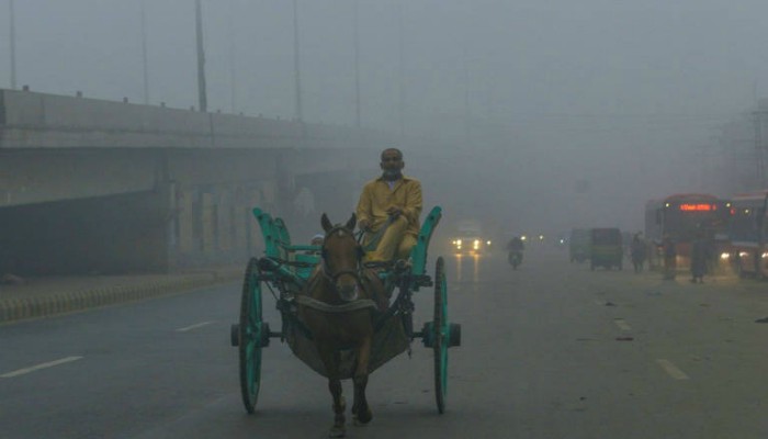 One dead as smog continues to disrupt daily life in Punjab 
