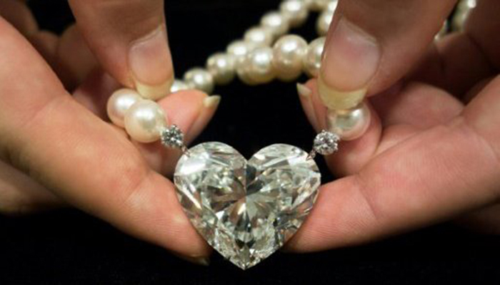 Largest diamond ever auctioned to go under hammer in Geneva